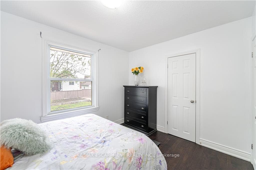 327 East 16th Street photo 15