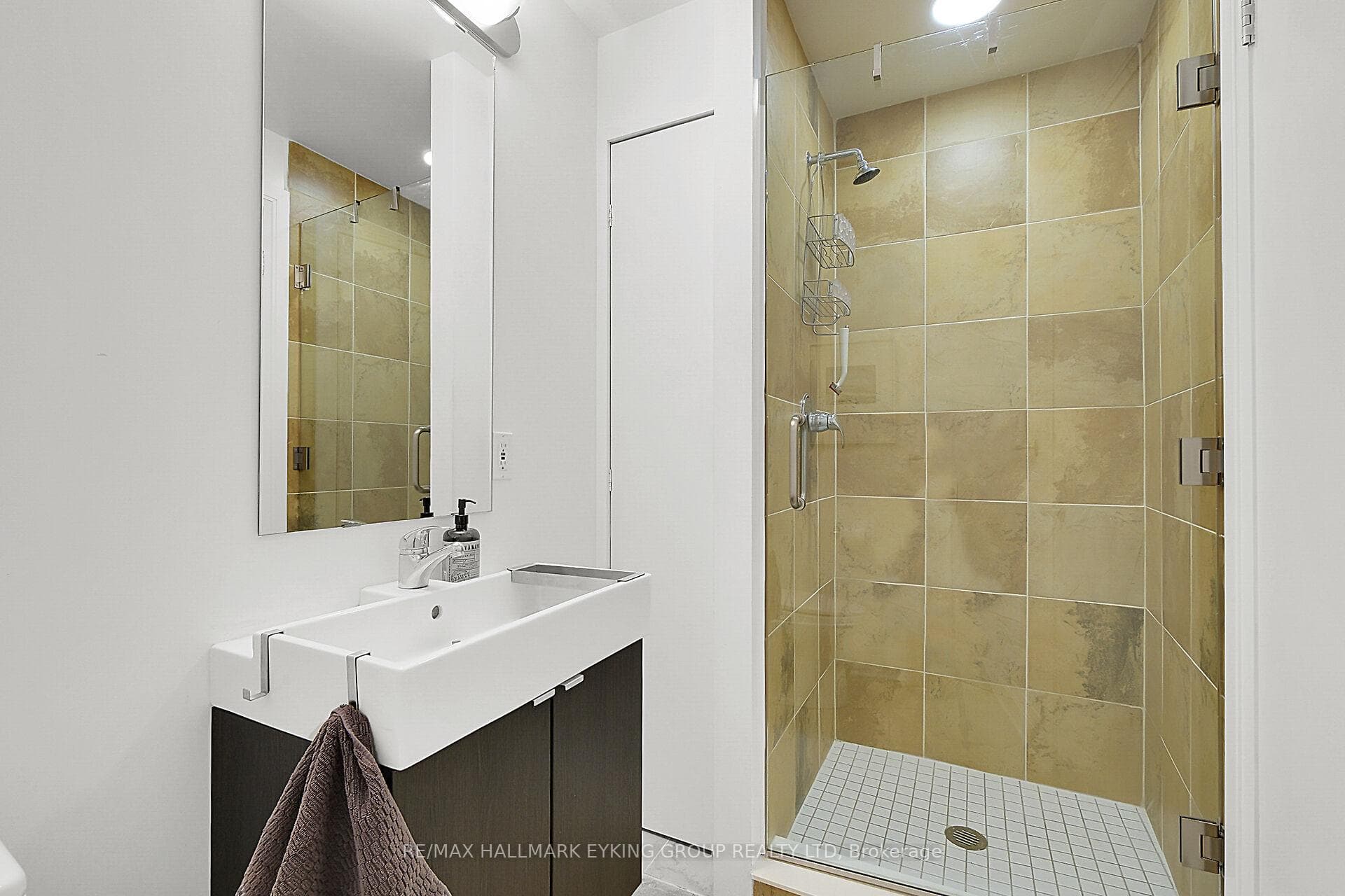300 Powell Avenue Unit 306 photo 10