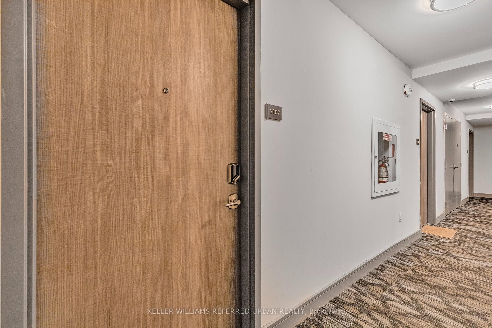 20 George Street Unit 2107 photo 3