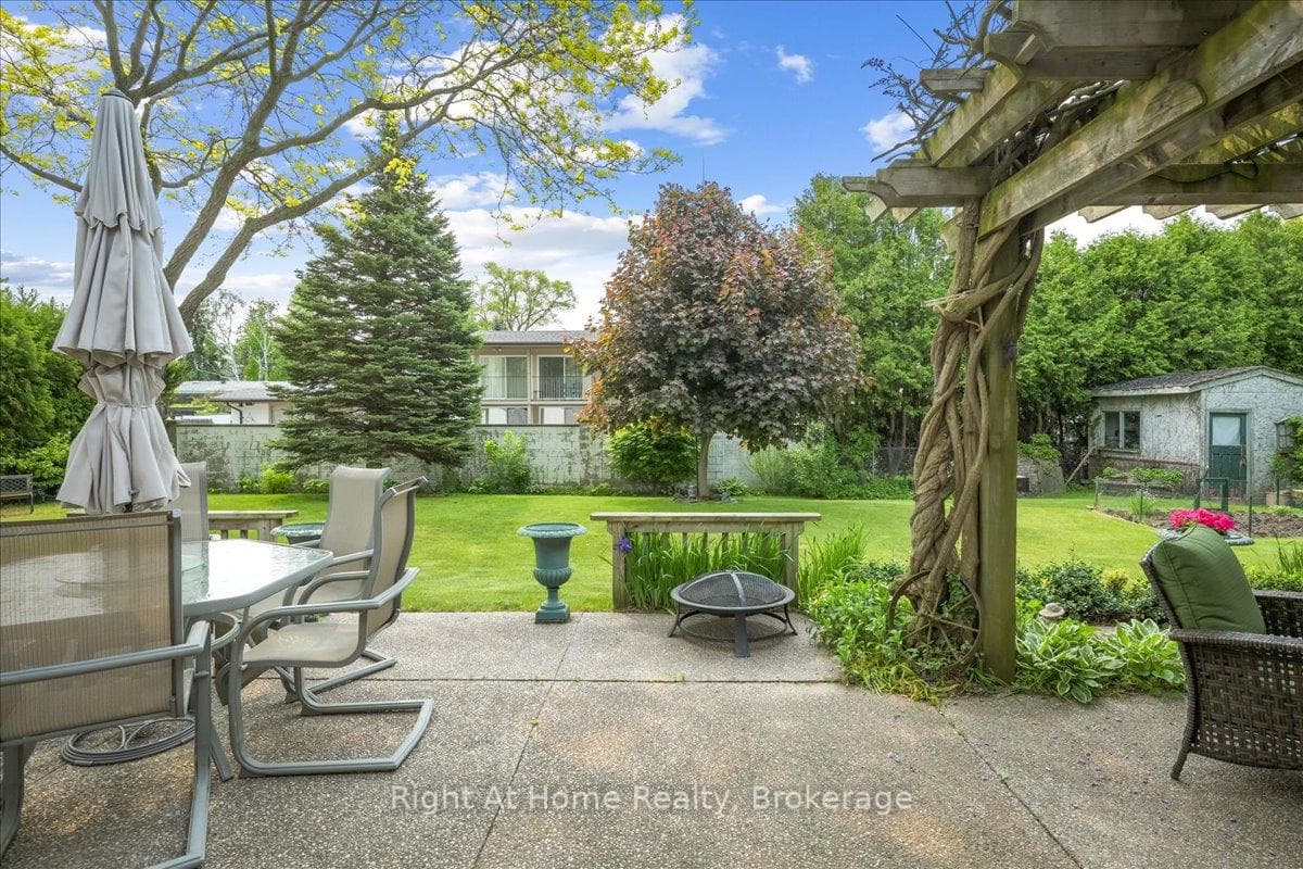 357 Seaton Drive photo 31