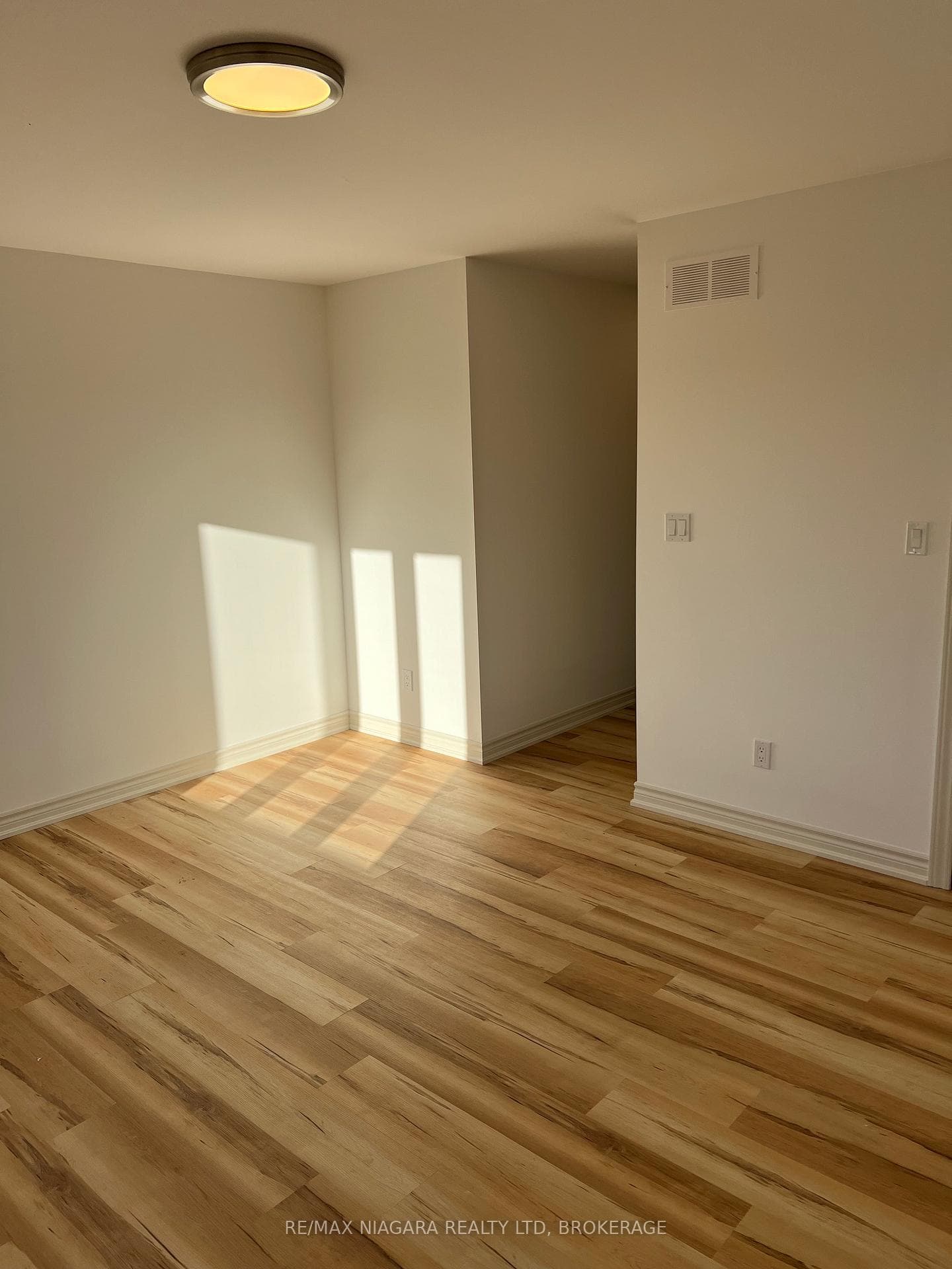 641 Clare Avenue photo 8