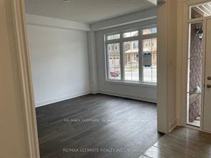 28 Mclean Avenue photo 6