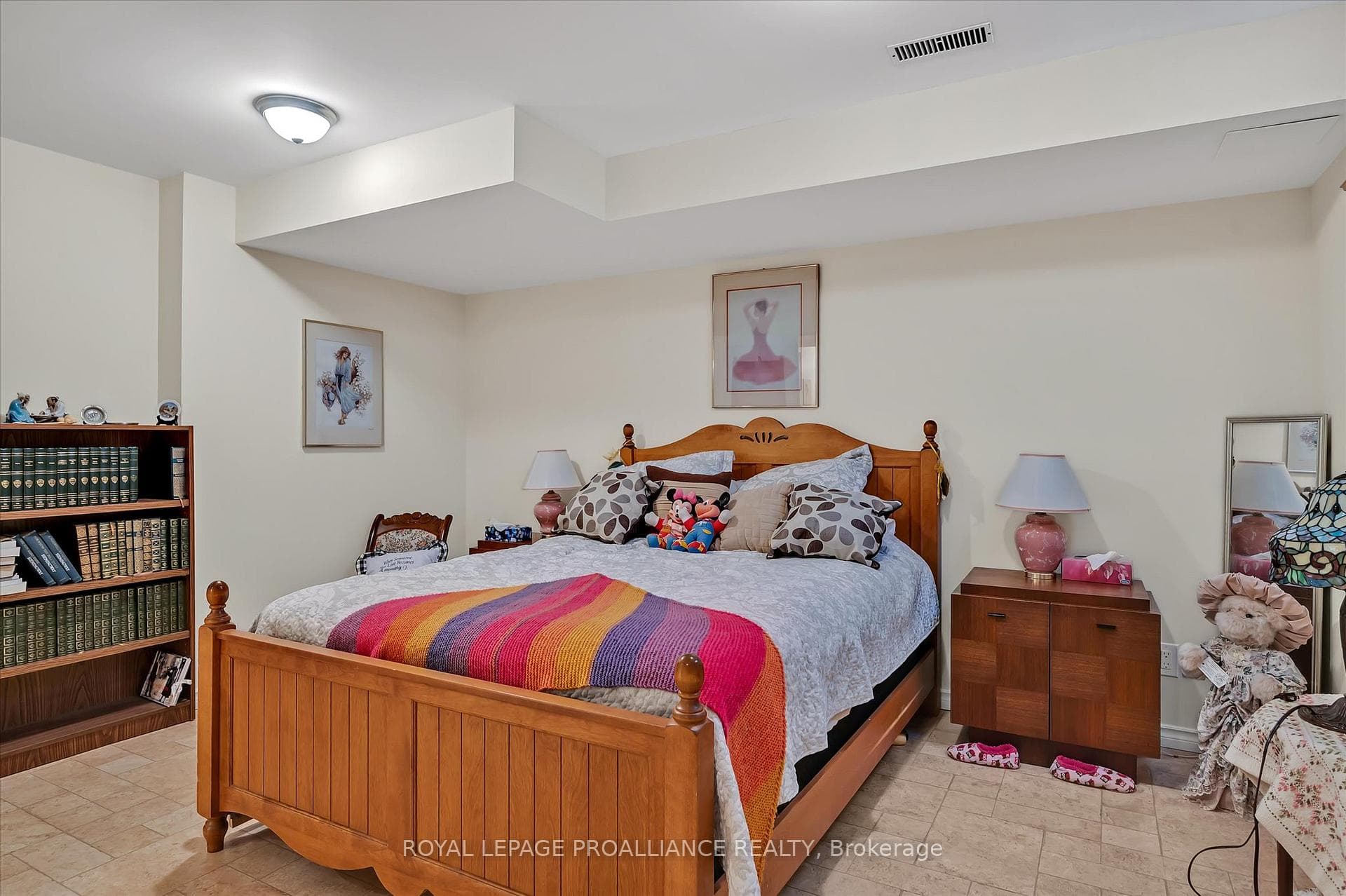 236 Tobin Court photo 31
