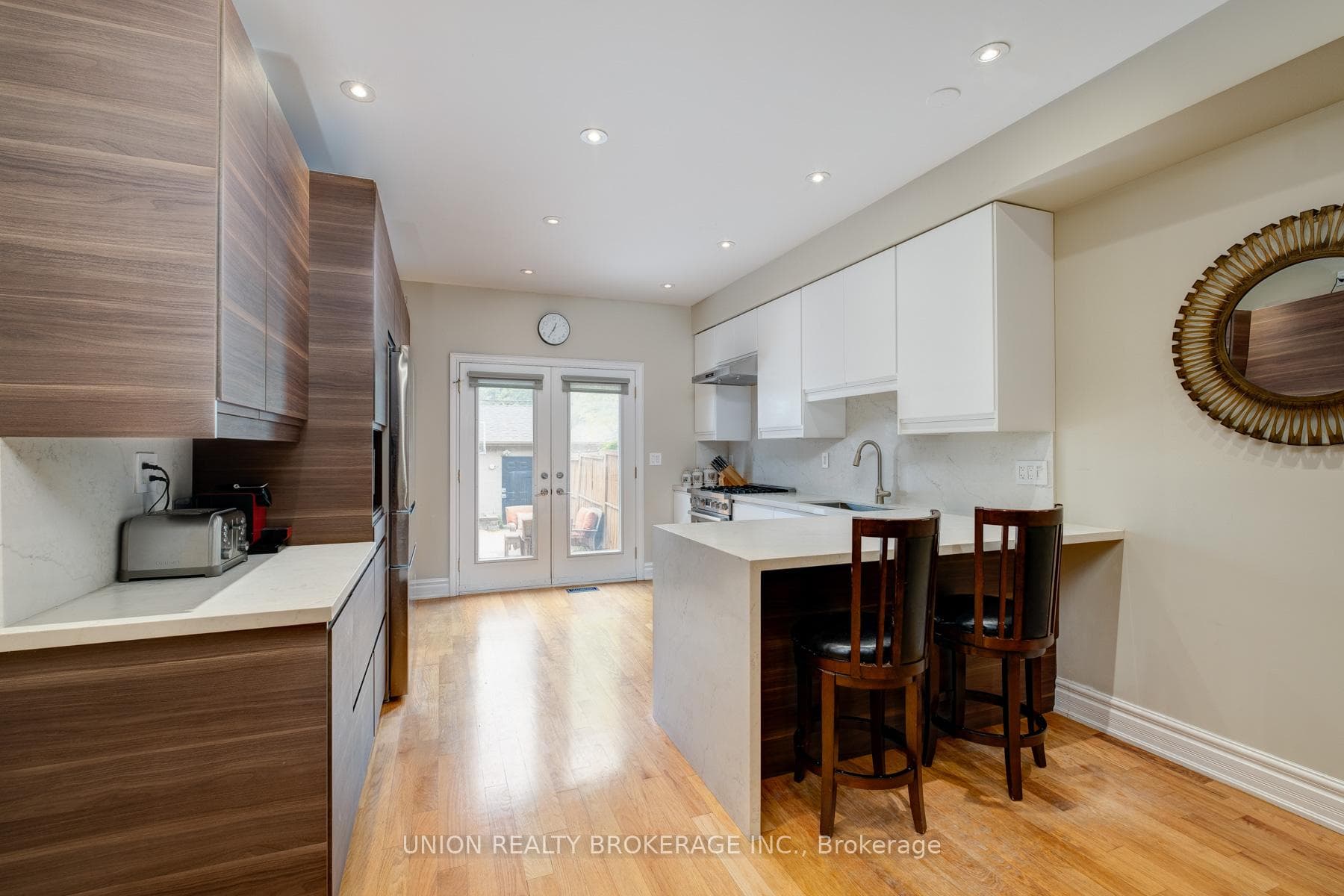 77 Logan Avenue photo 4