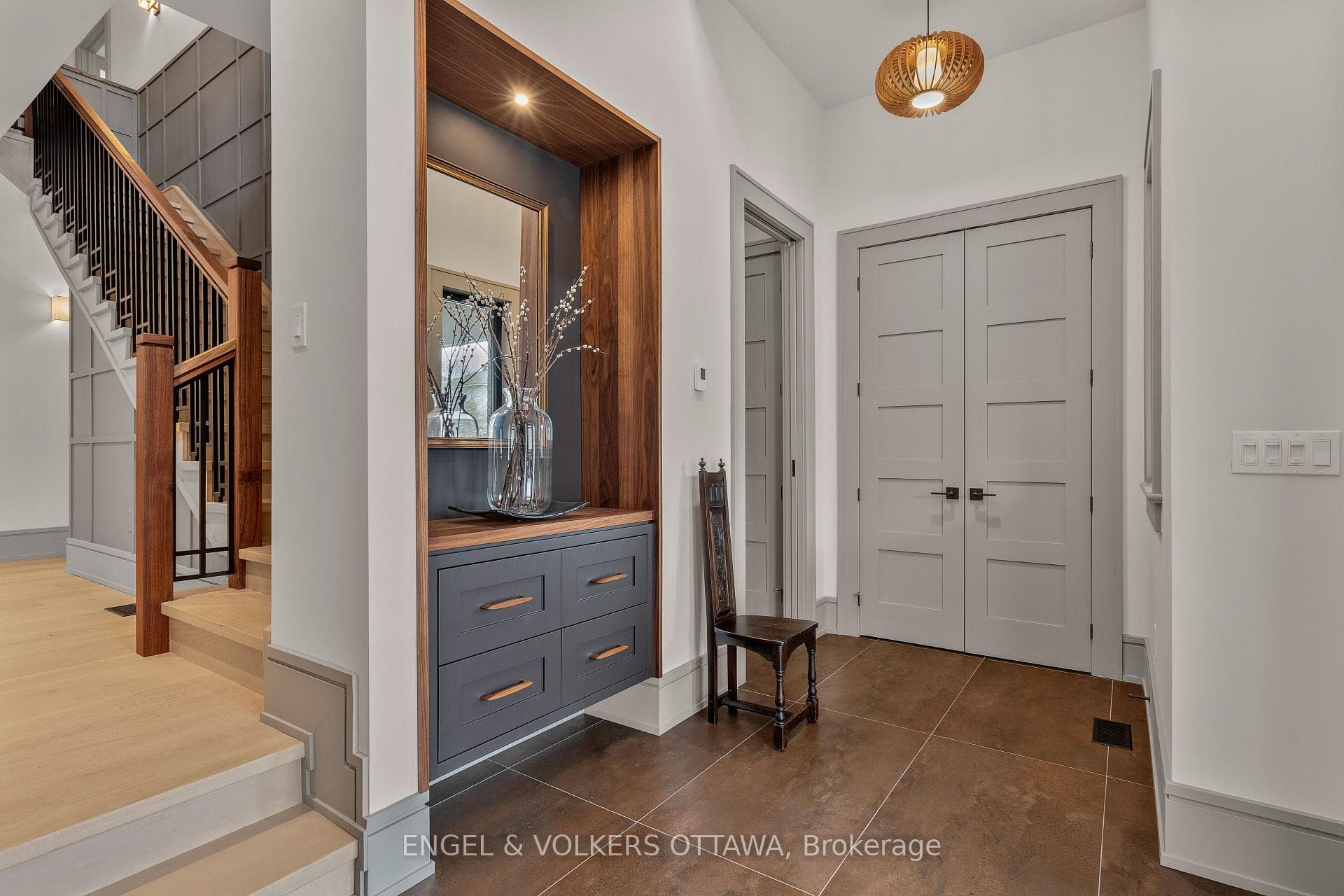 37 Clarendon Avenue photo 4