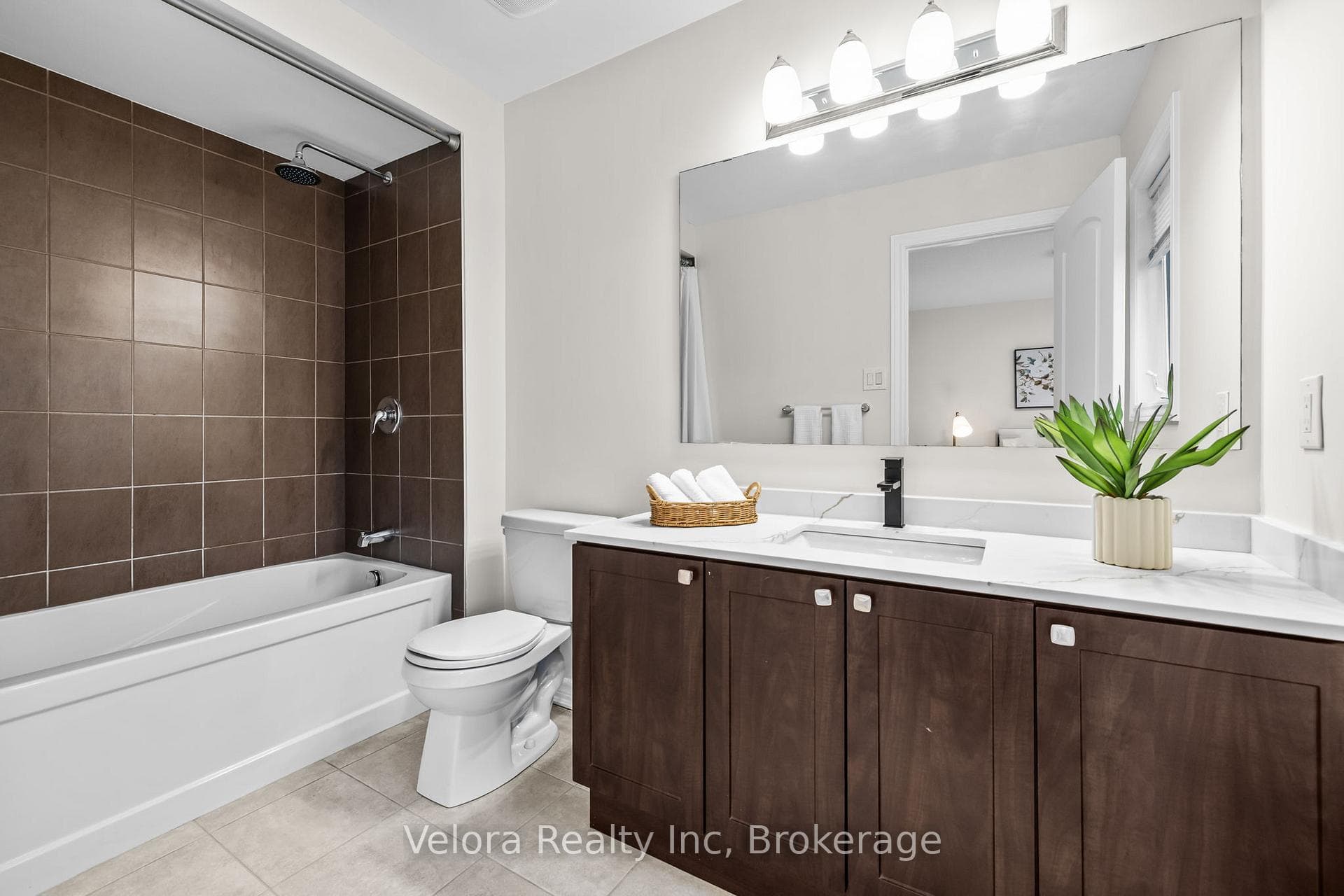 122 Cranesbill Road photo 32