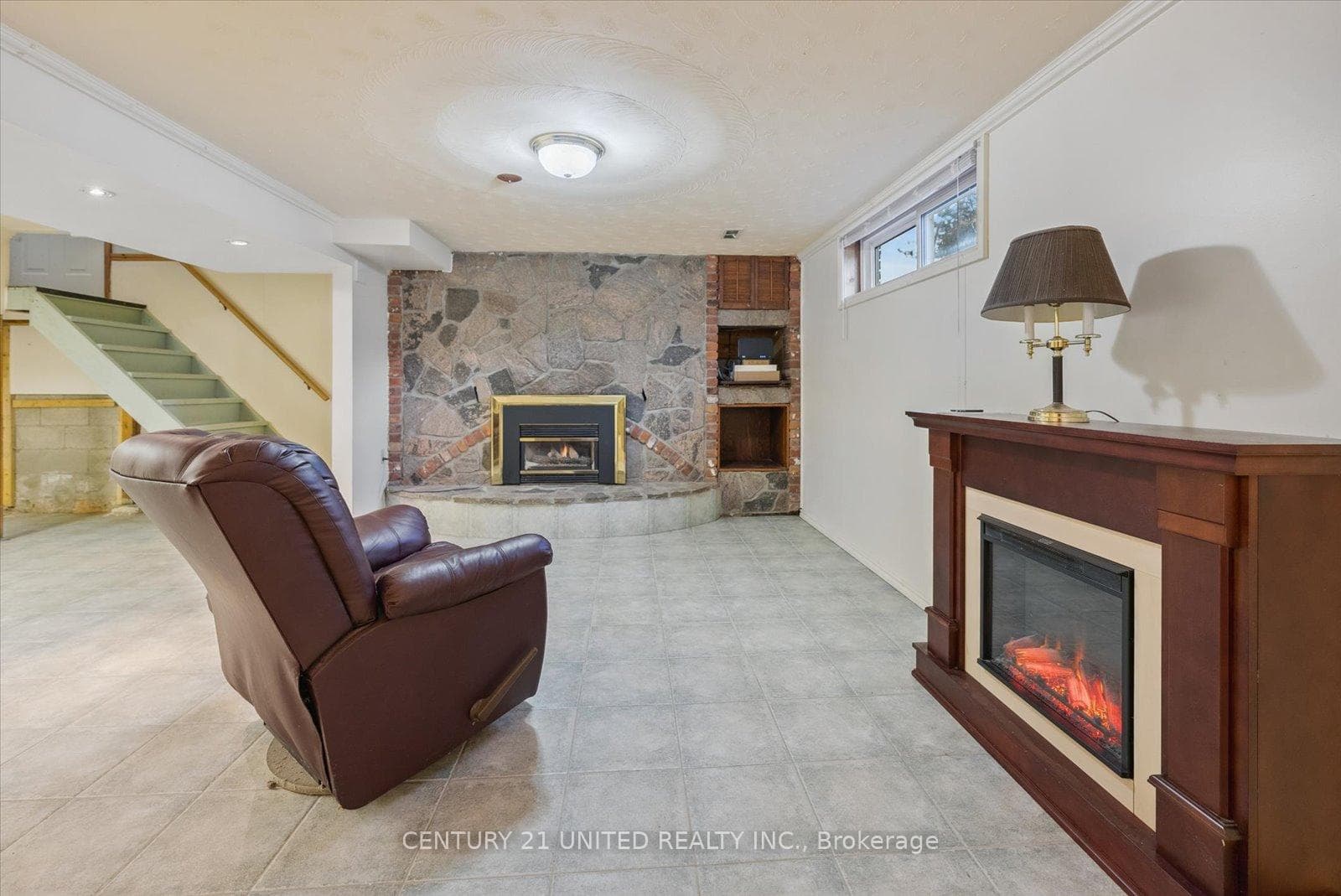 820 Clinton Avenue photo 28