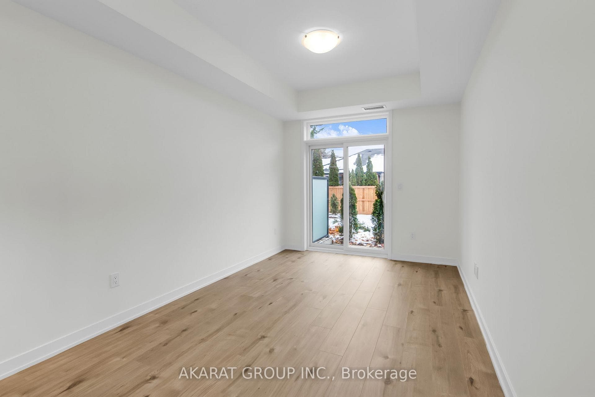 498 Plains Road Unit 13 photo 3