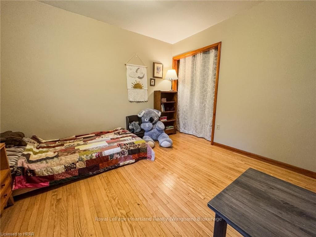 190 FRANCES Street photo 15