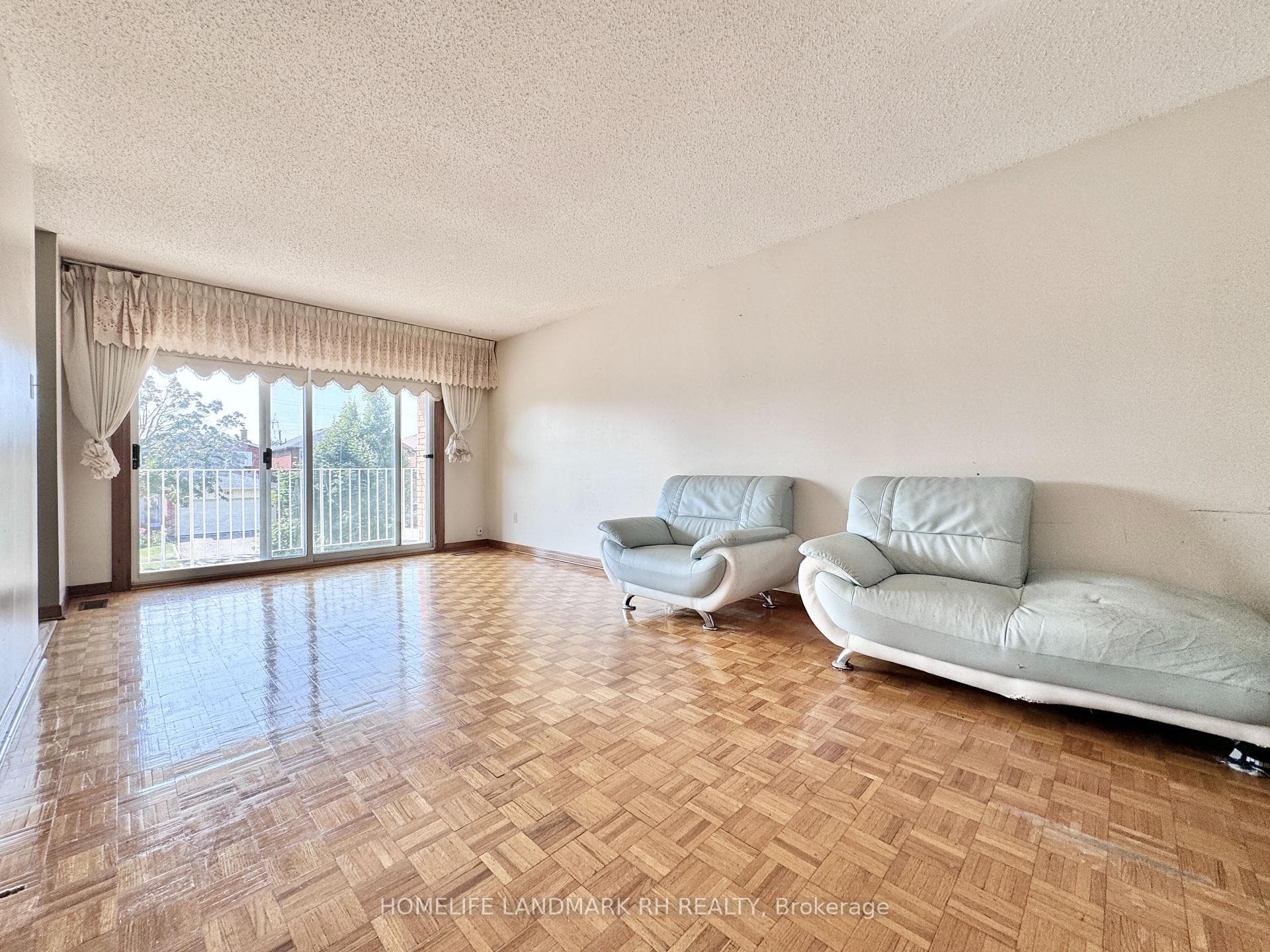 126 Wharton Square Unit Upper photo 3