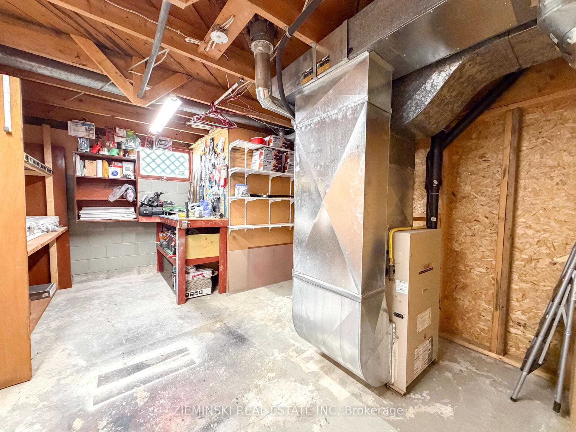 368 D'Iberville Avenue photo 32