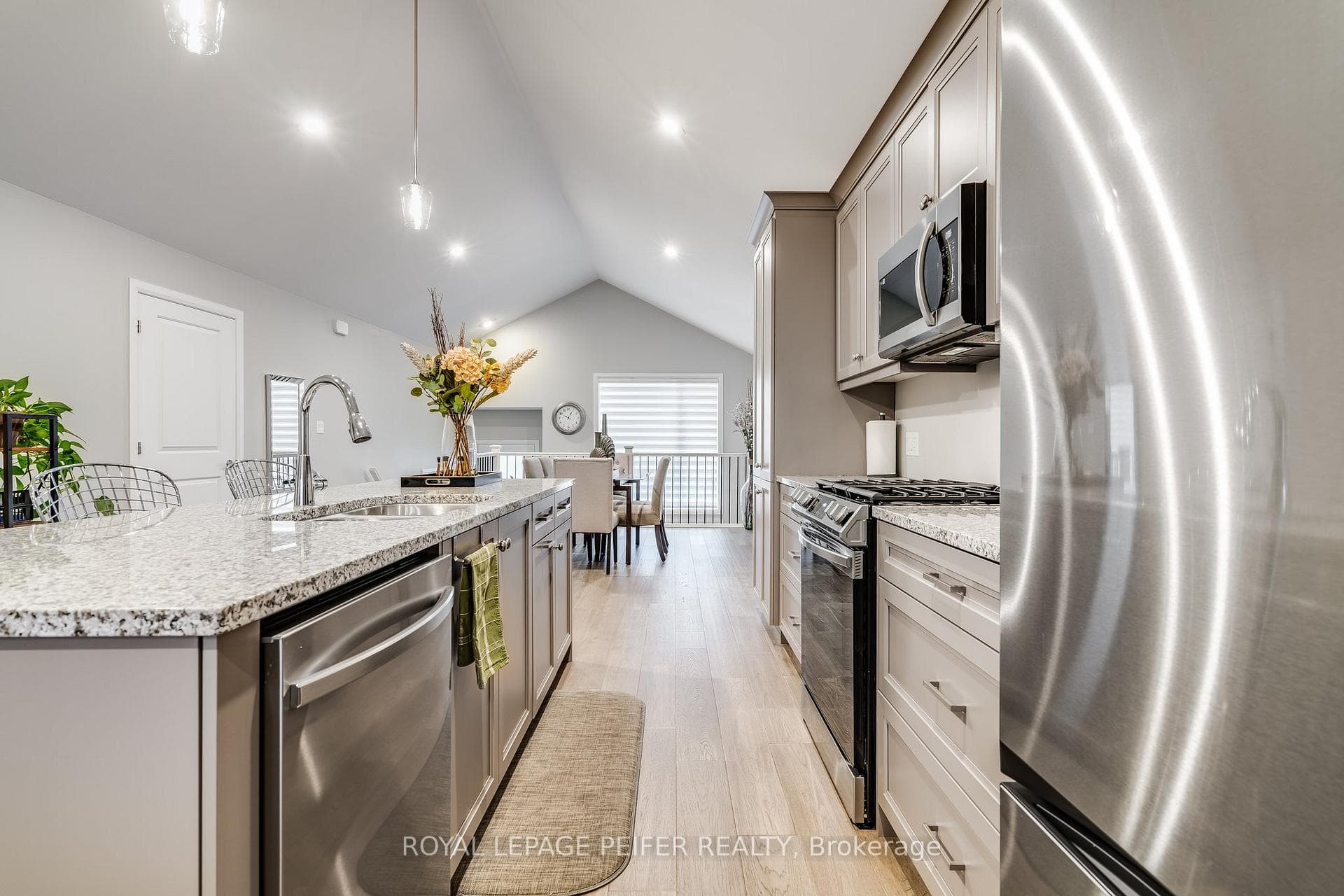 84 Arrowhead Lane photo 4