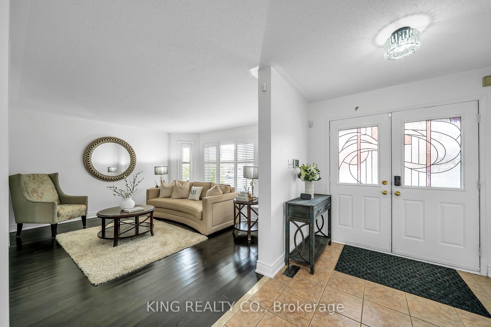 71 Montebello Crescent photo 4