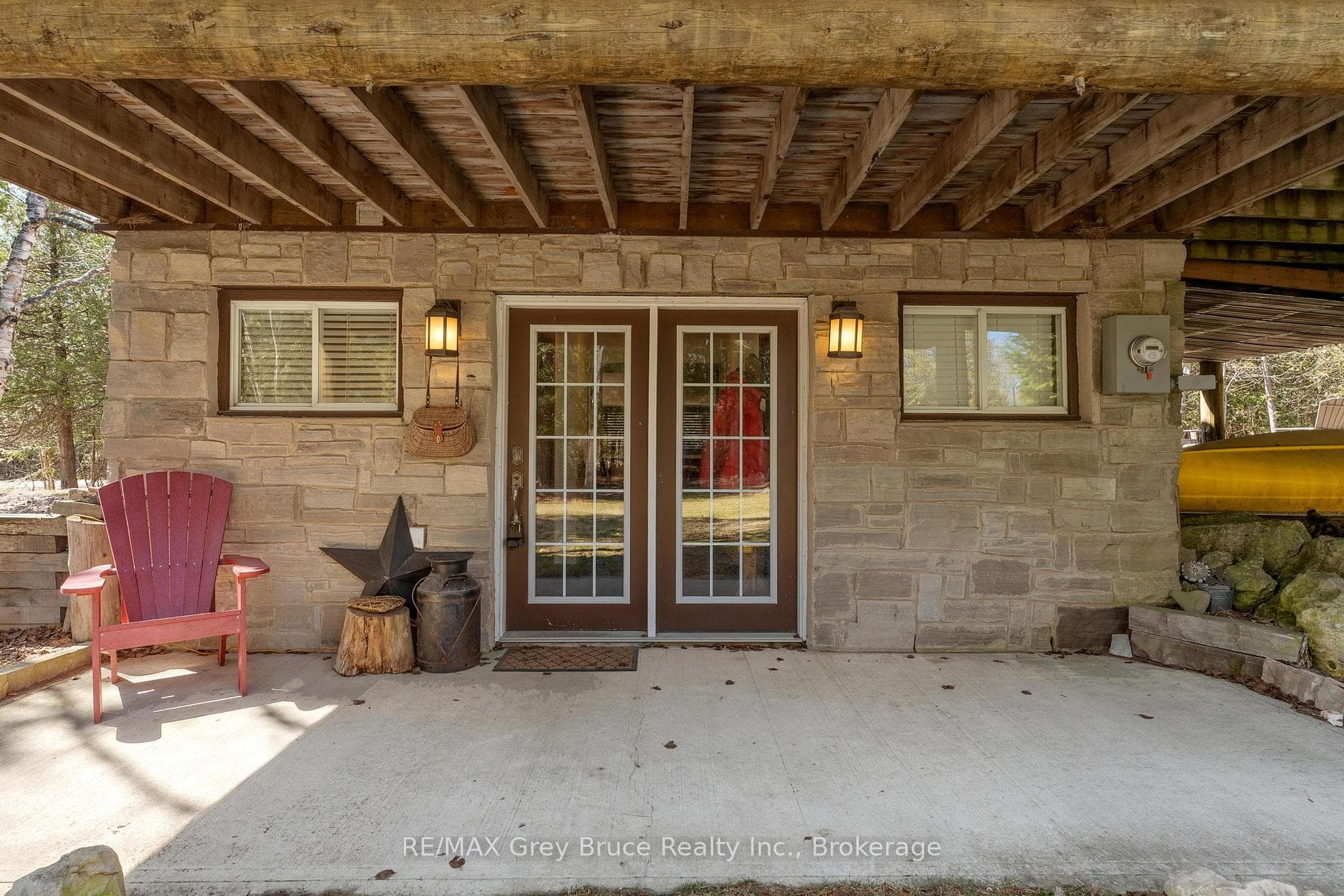 1535 15 Side Road photo 30