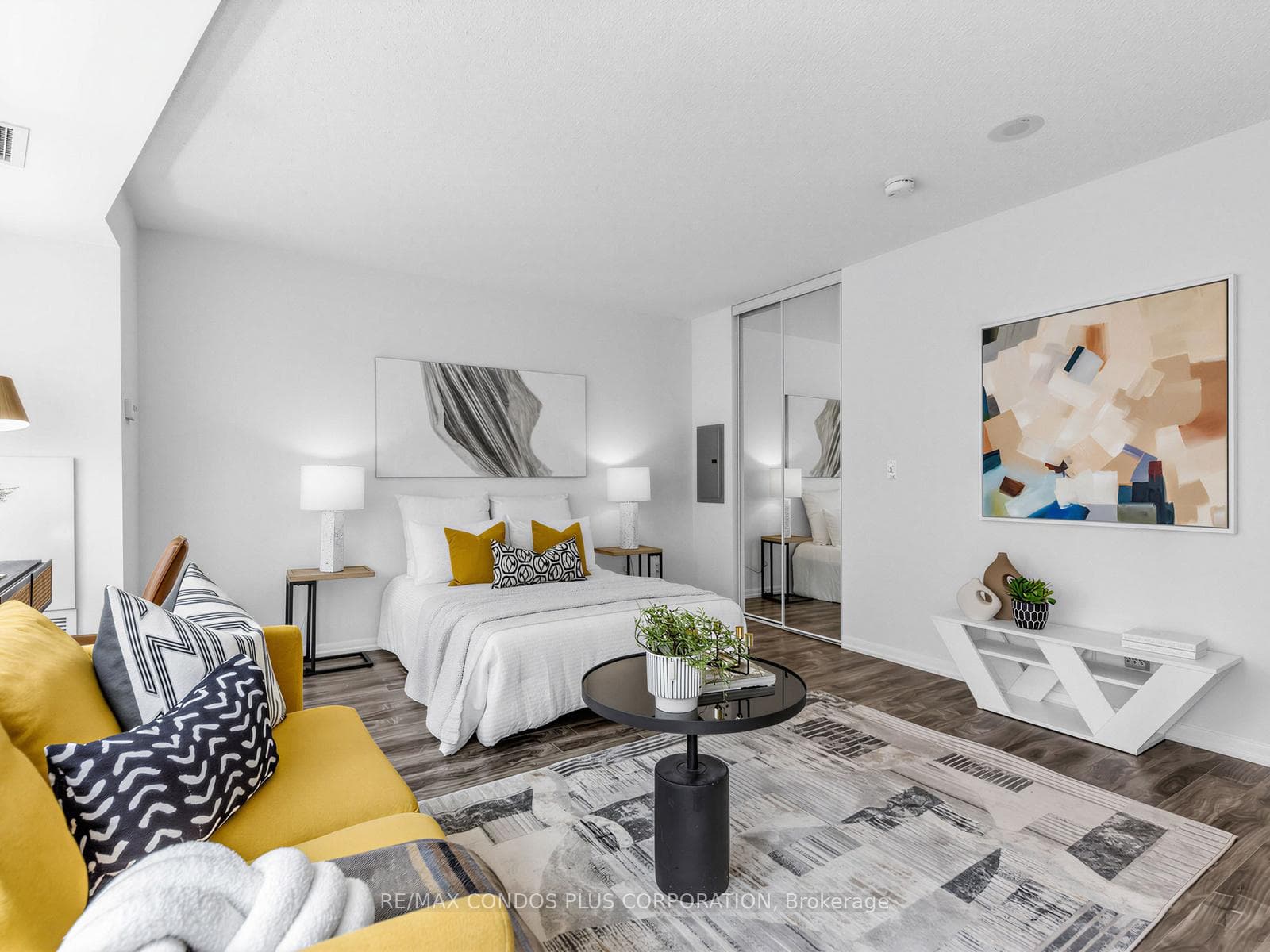 18 Yonge Street Unit 1012 photo 5
