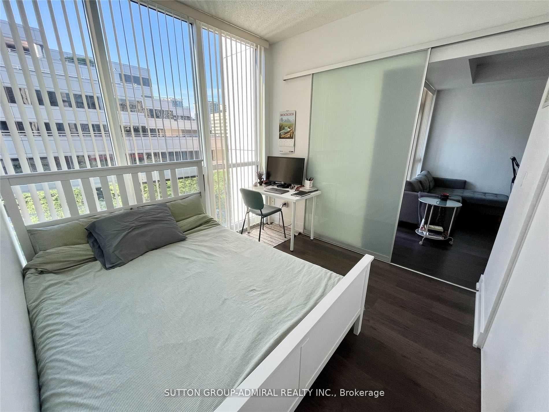 88 Sheppard Avenue Unit 403 photo 7