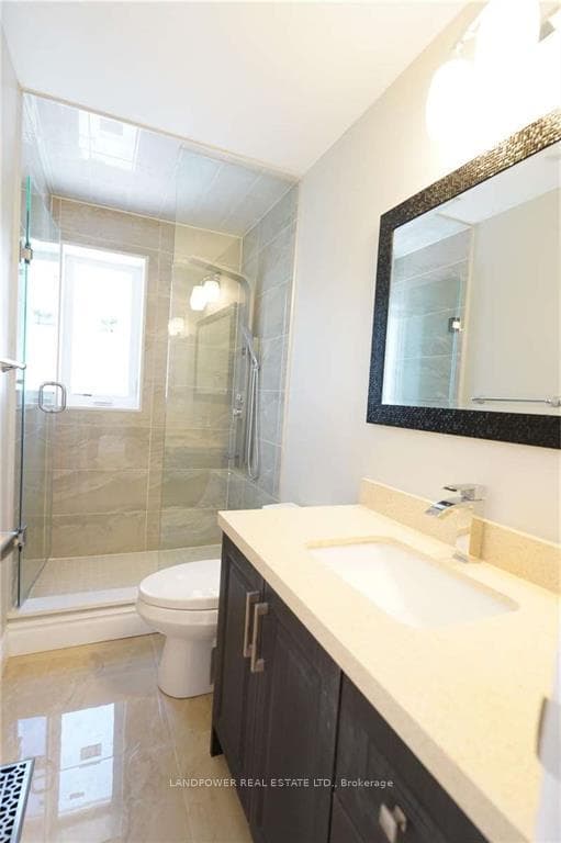140 Manning Avenue Unit Upper photo 7
