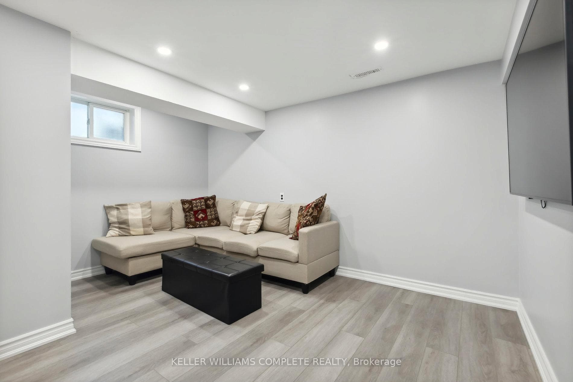 7 Sheffield Avenue photo 28