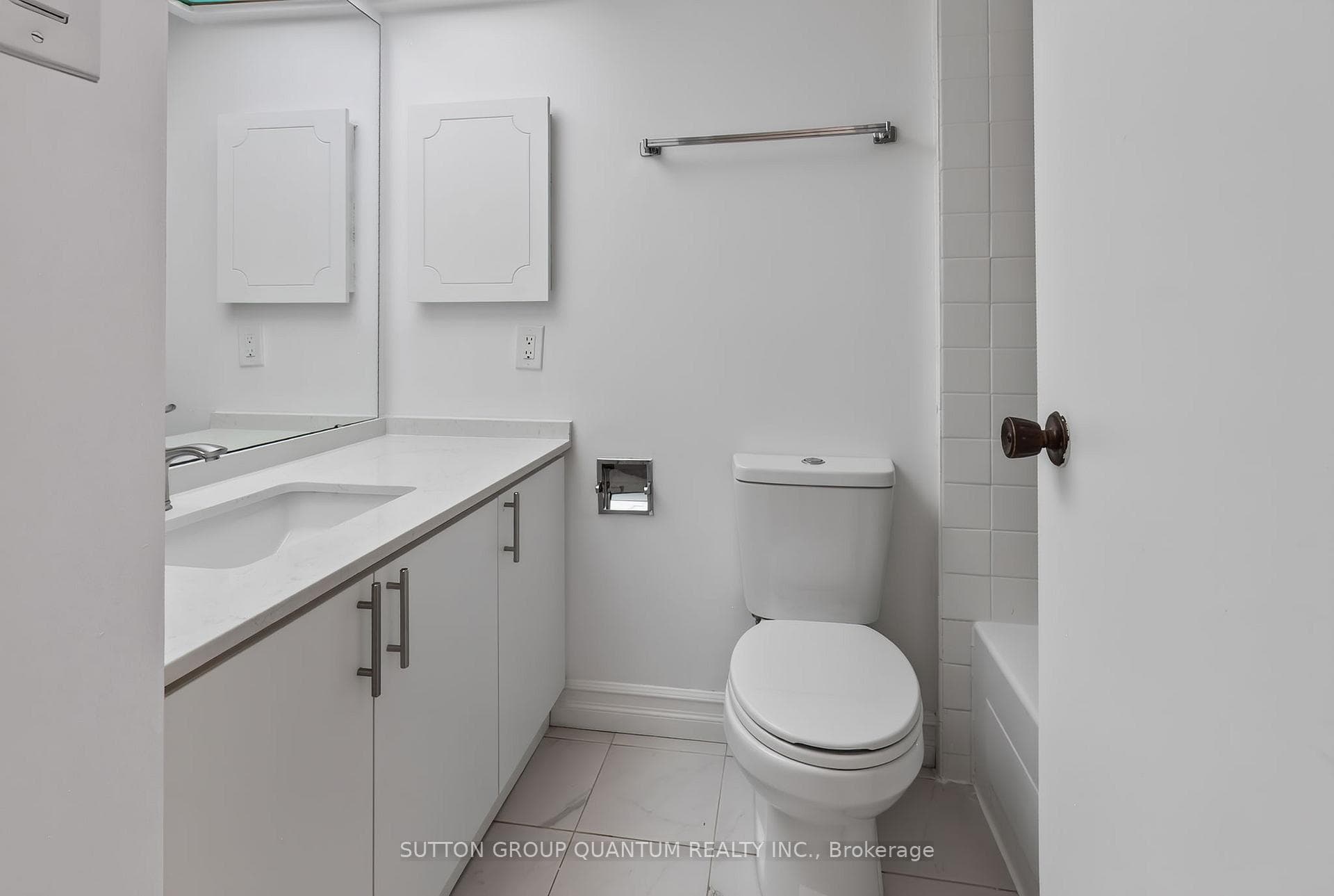 965 Inverhouse Drive Unit 504 photo 37