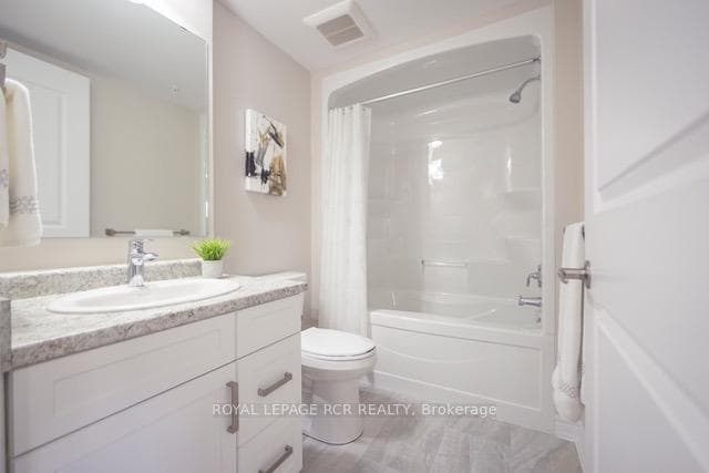 4pc Main Bath