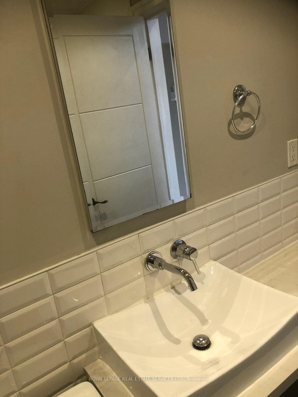 291A Roncesvalles Avenue Unit 3rd Flr photo 10