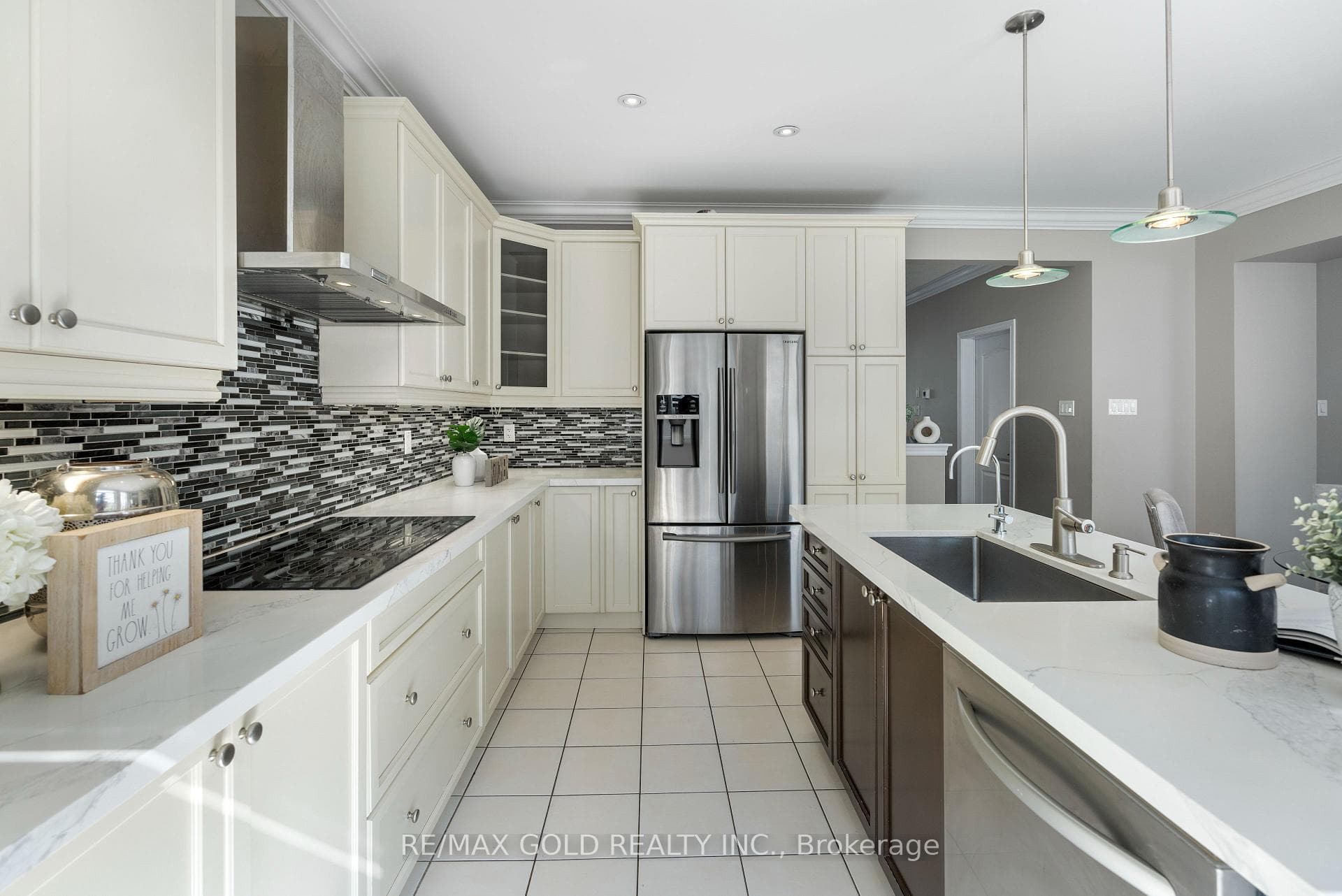 99 Watsonbrook Drive photo 11