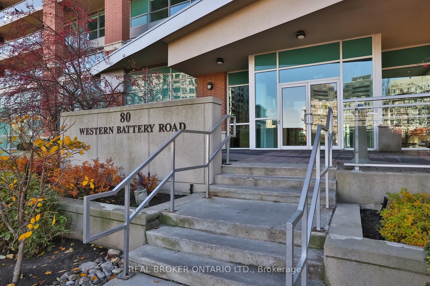 80 Western Battery Road Unit 1402 photo 14