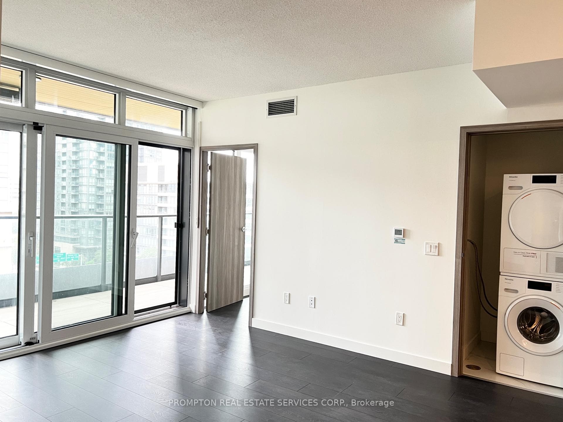 3 Concord Cityplace Way Unit 621 photo 5