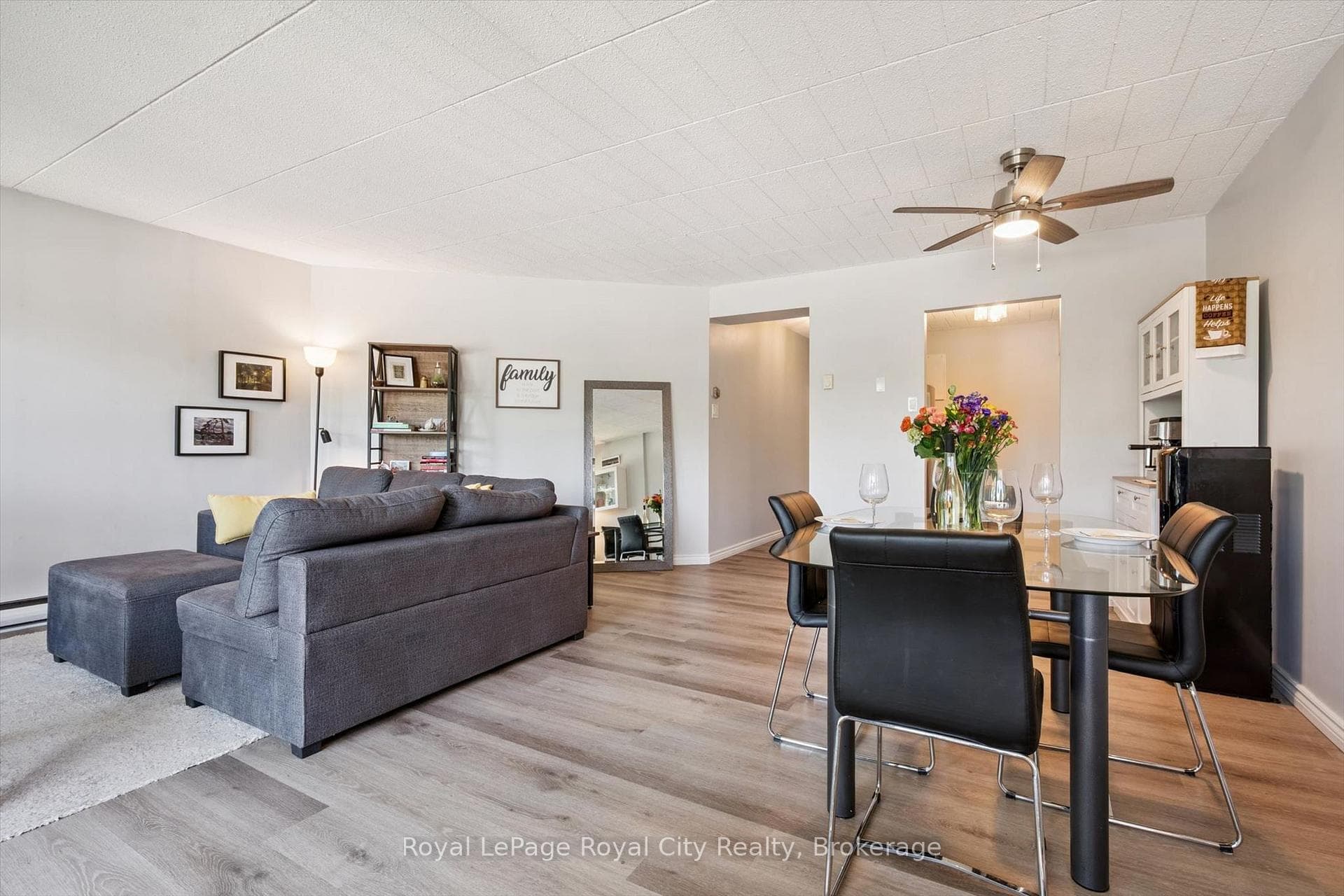 105 Conroy Crescent Unit 410 photo 15