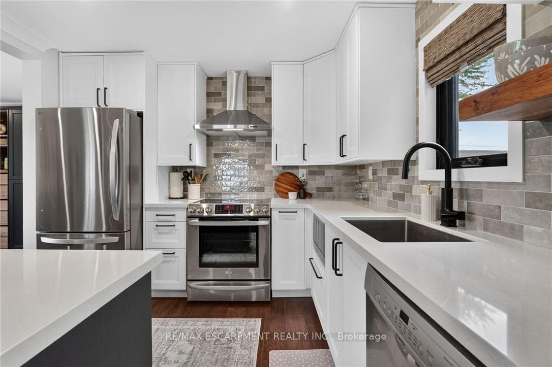 3754 LAKESHORE Road photo 14