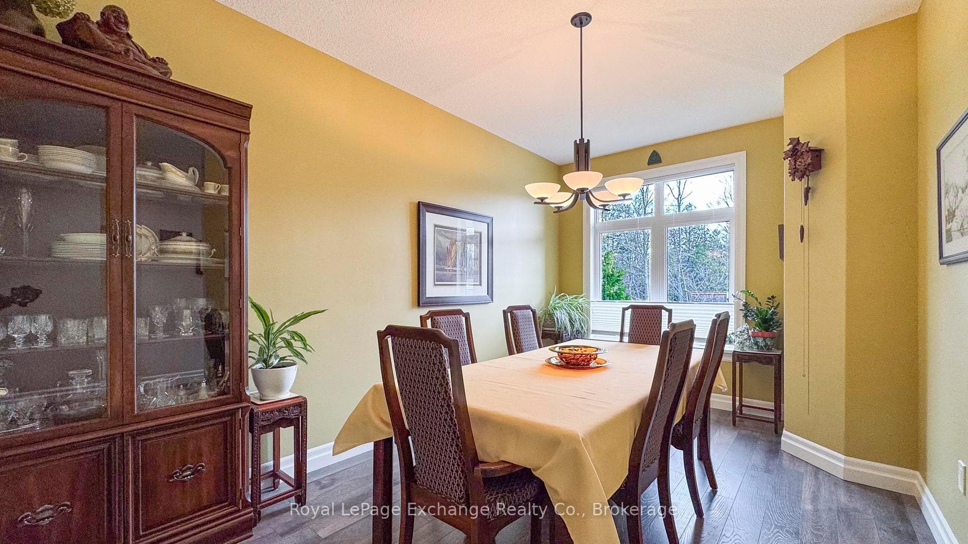 Main level dining room