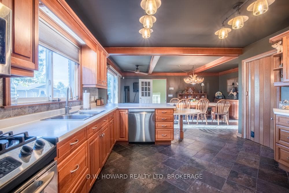 2264 Shisler Road photo 12