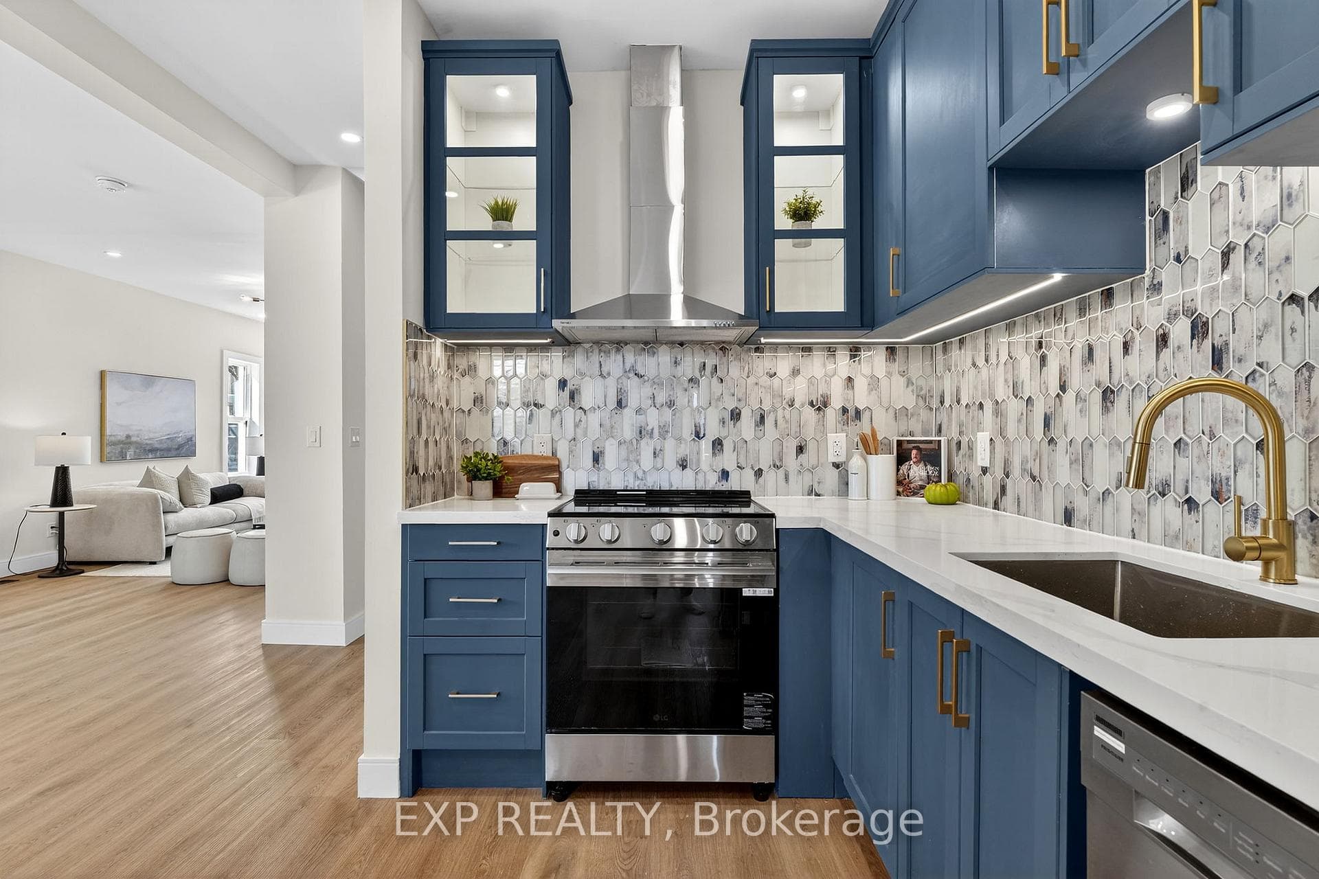 142 Avondale Street photo 18
