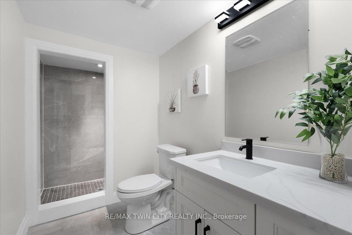 253 Kensington Avenue Unit 3 photo 31