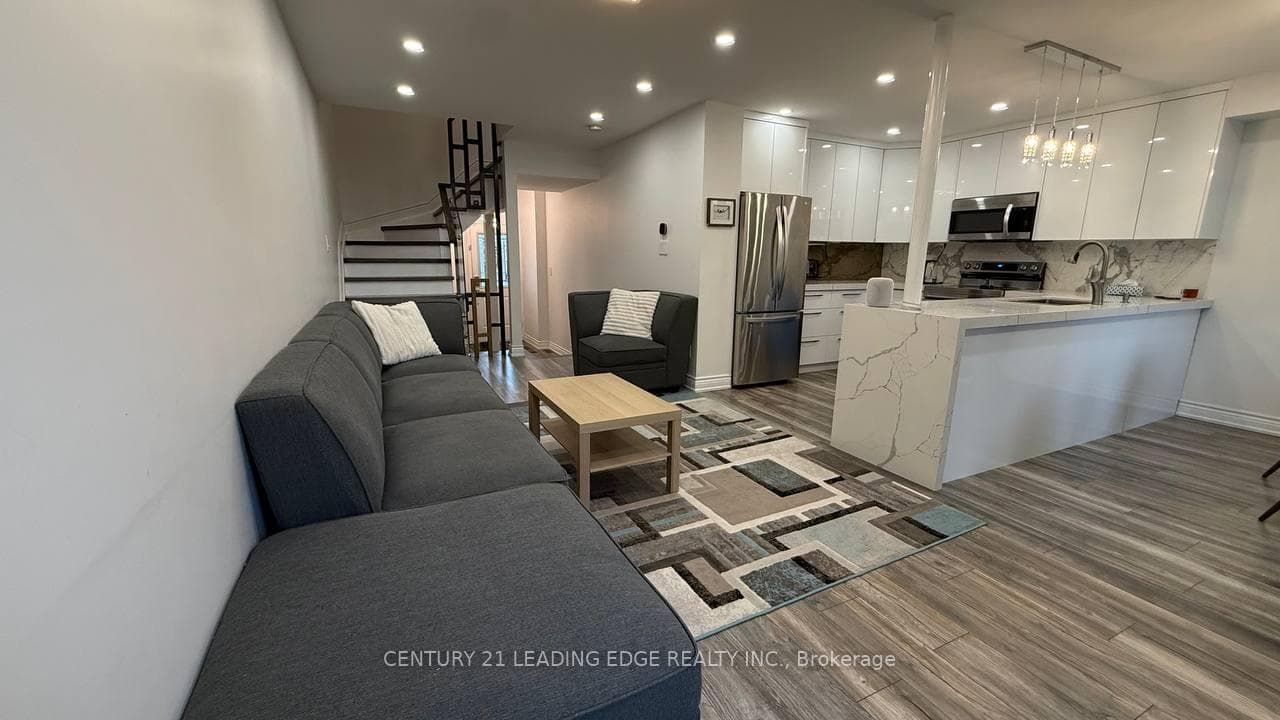 48 Jays Drive photo 5