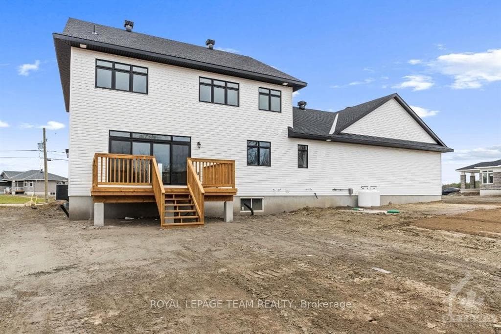 131 CASSIDY Crescent photo 29