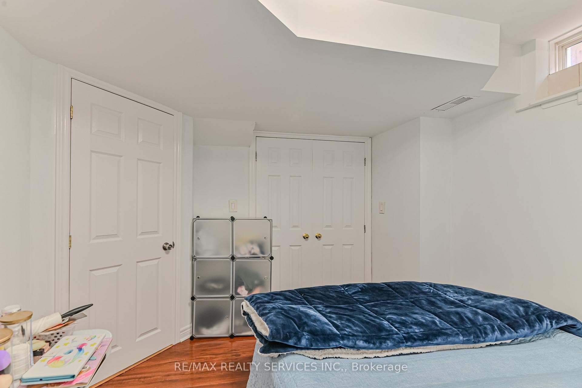 175 Toba Crescent photo 39