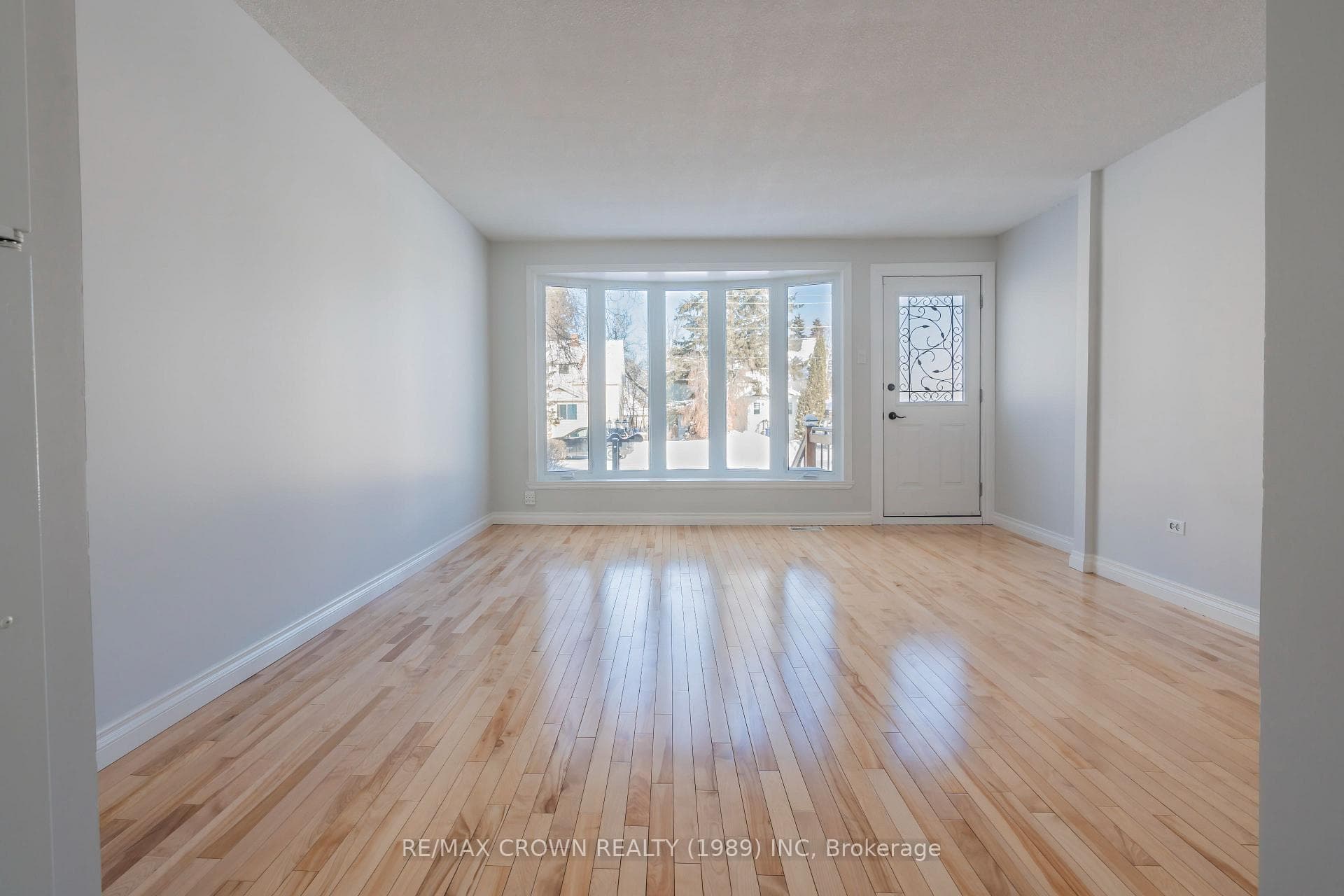 63 Bowman Avenue photo 15