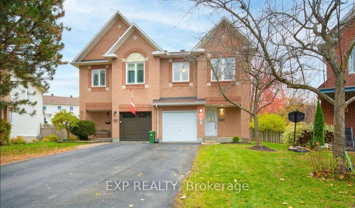 61 Flowertree Crescent photo 1