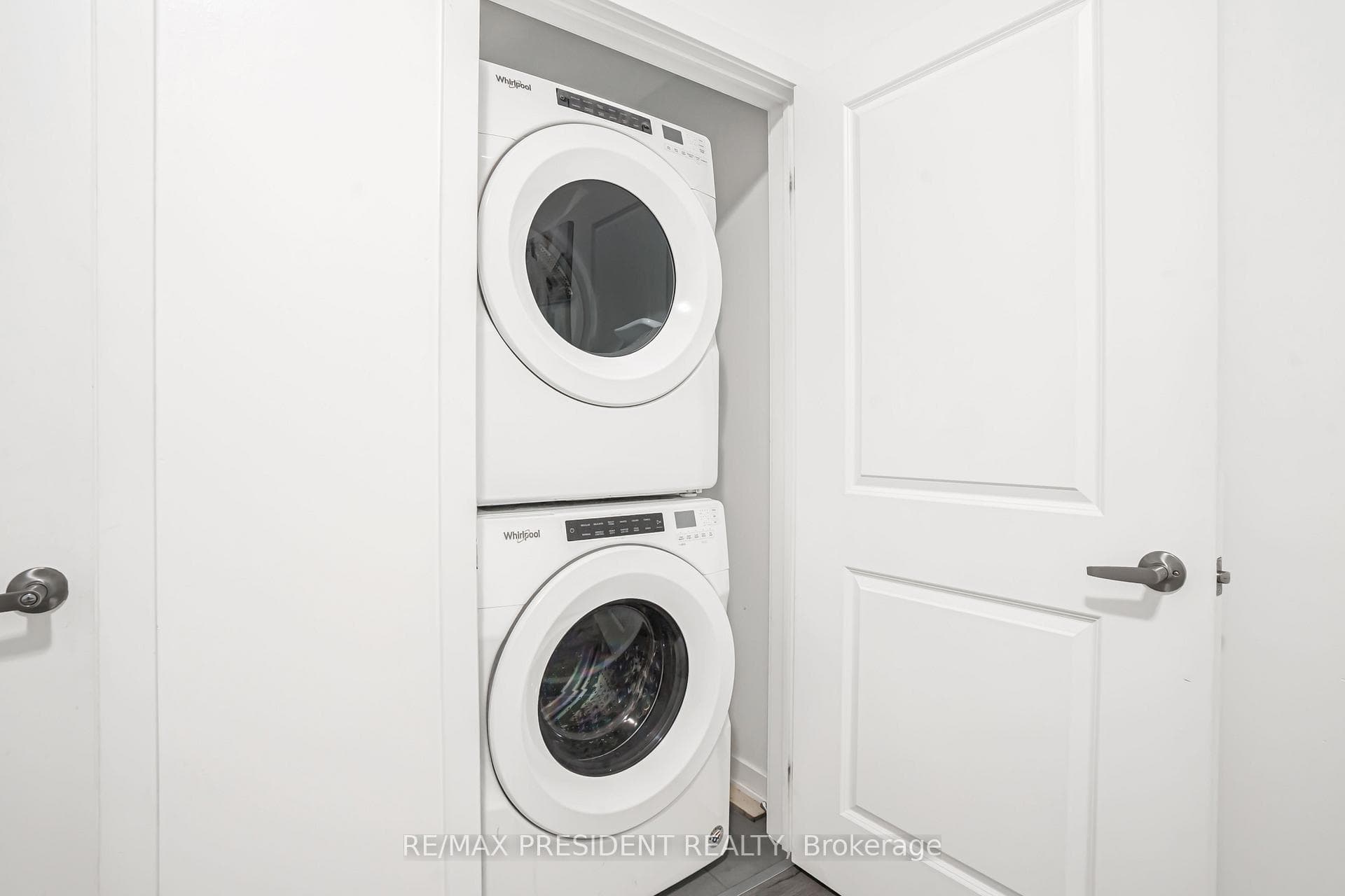 281 Dalhousie Street photo 26