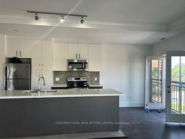 3443 Bathurst Street Unit 401 photo 6