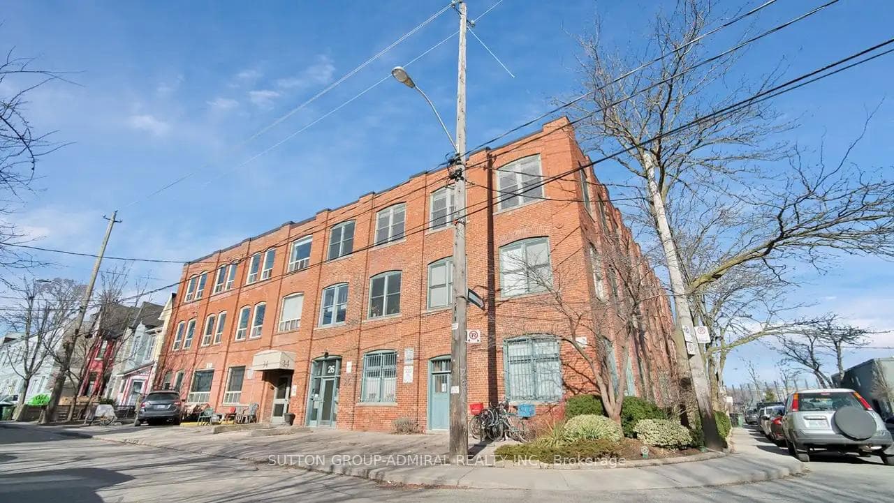 34 Noble Street Unit 302 photo 1