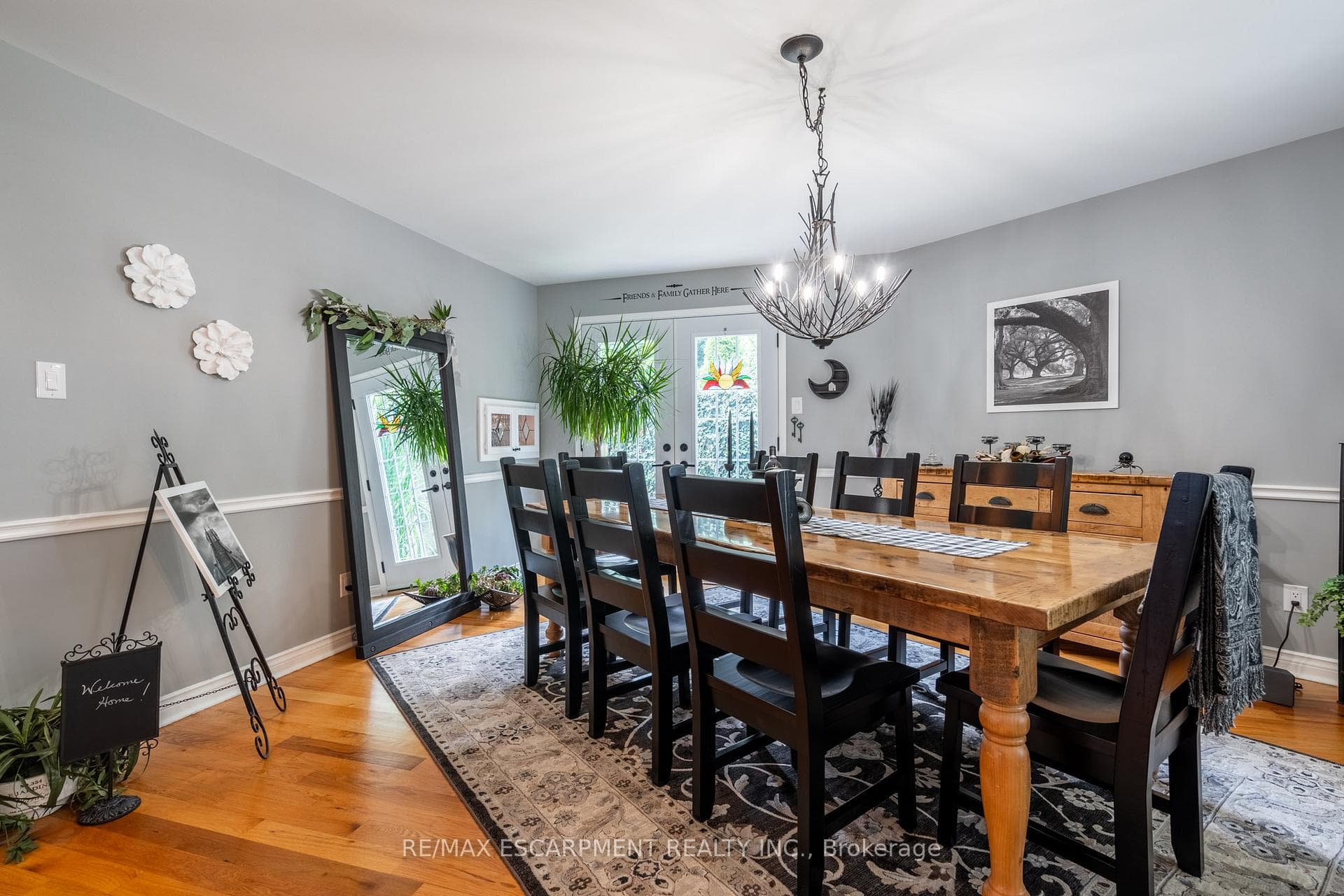 63 FORESTGATE Drive photo 13