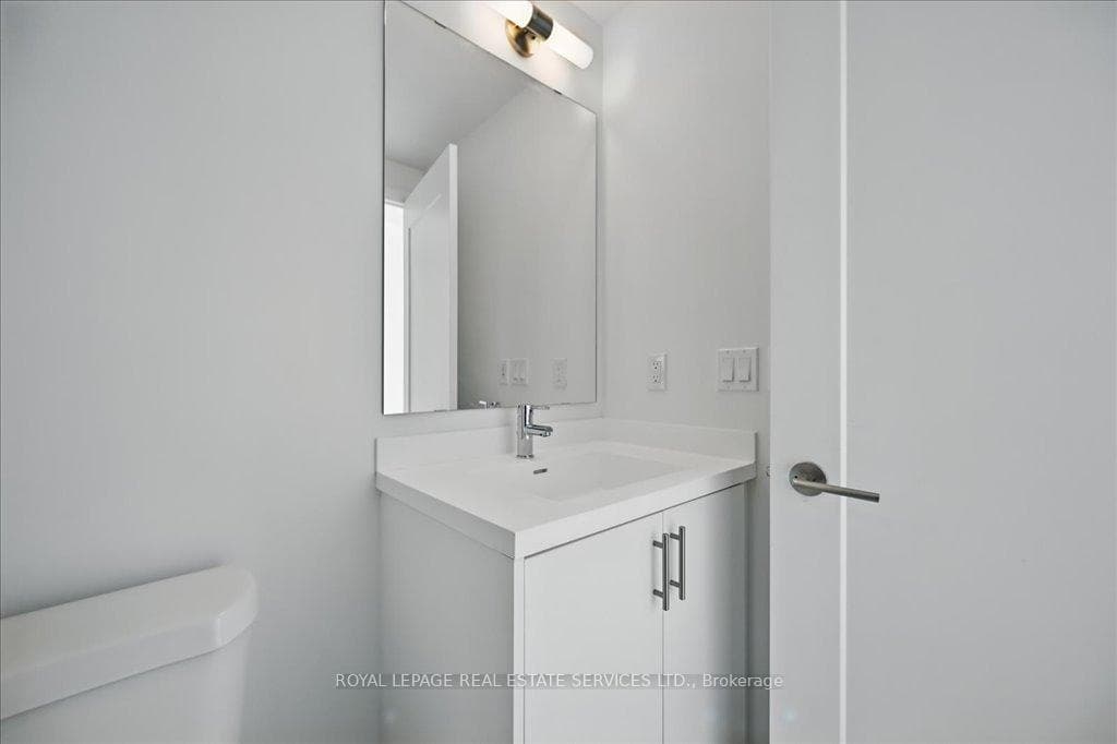 412 Silver Maple Road Unit 618 photo 29