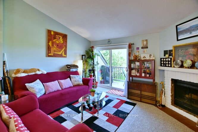 171 Escarpment Crescent photo 24