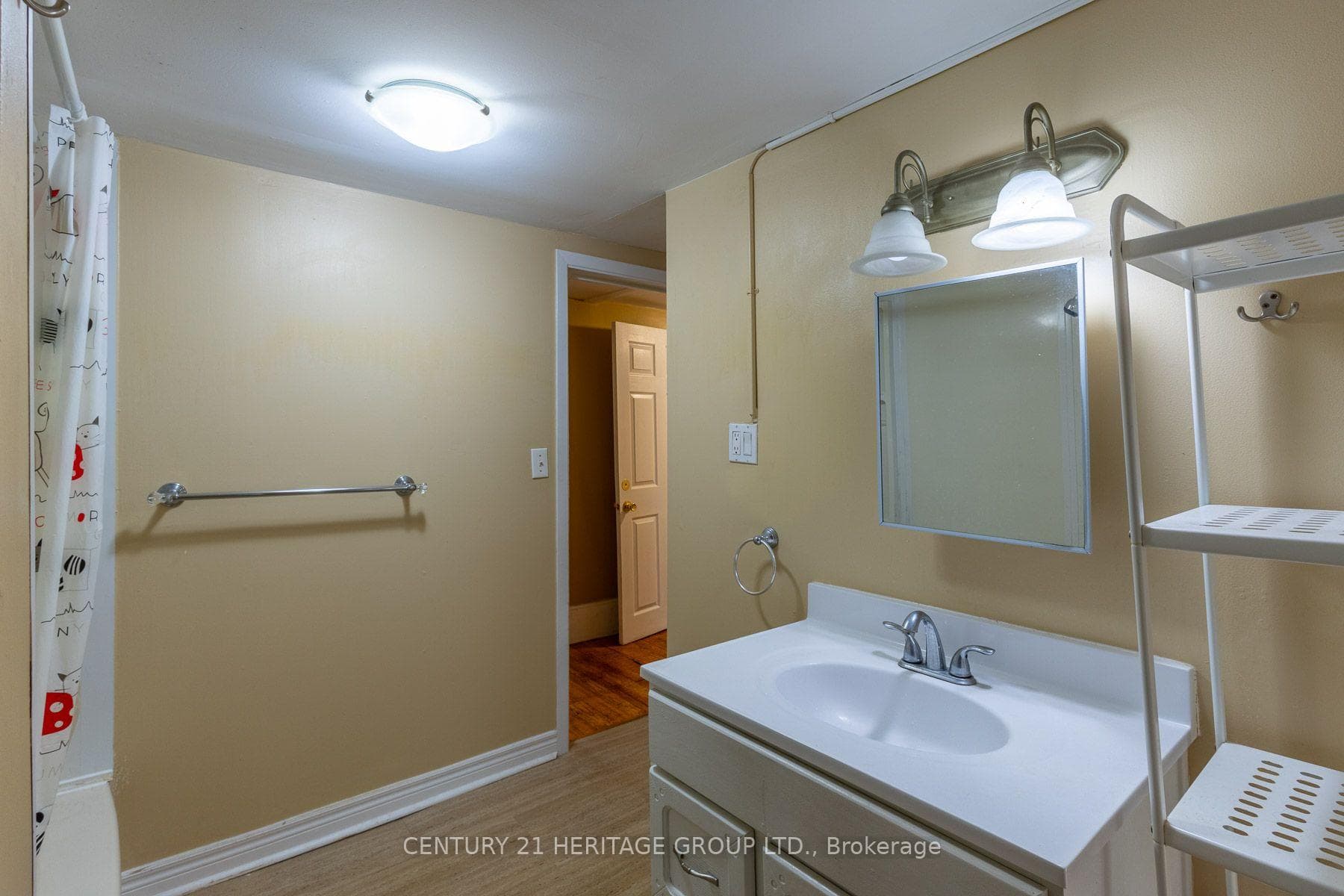 32 Rousseaux Street photo 26
