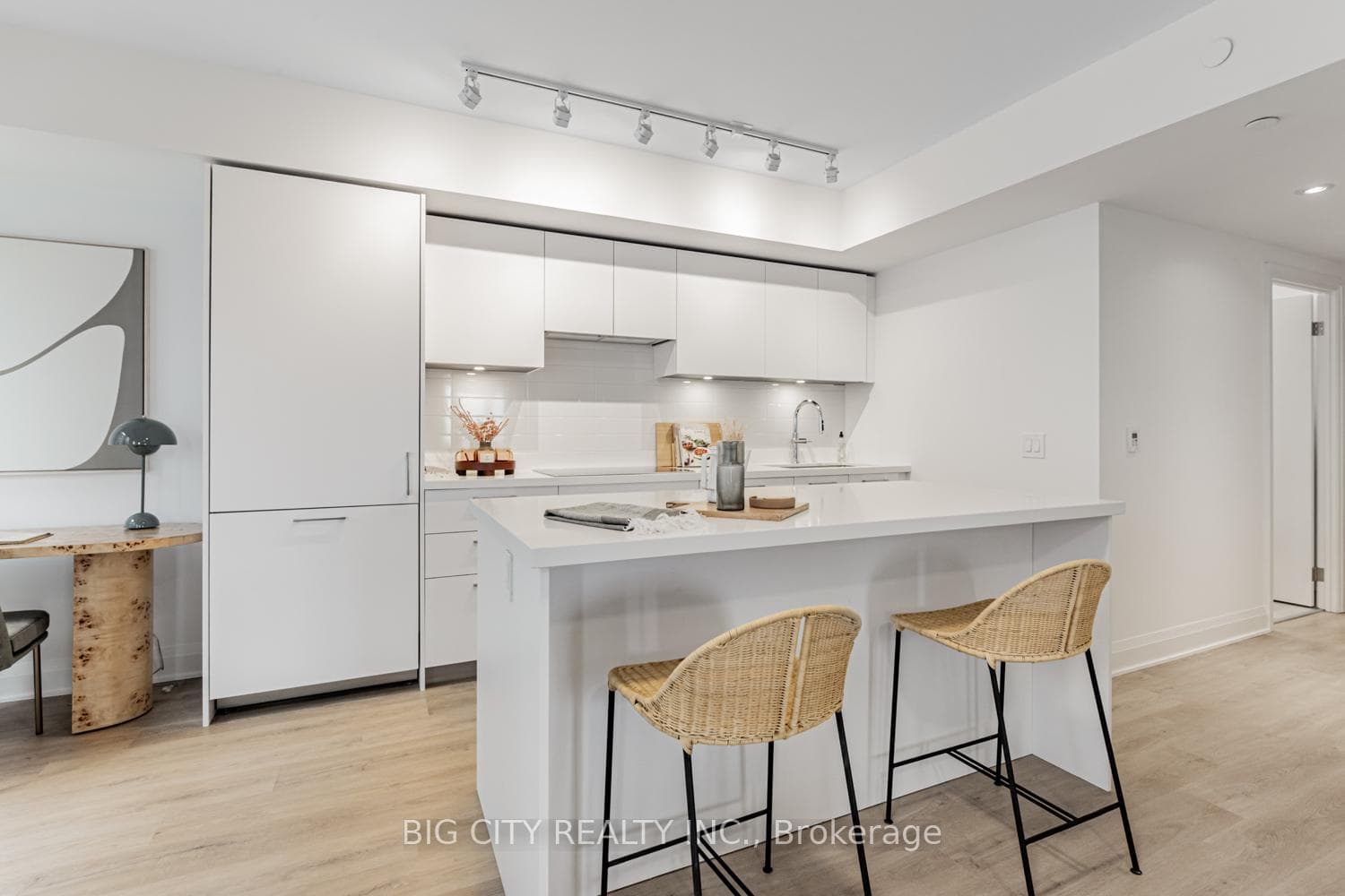 36 Brentcliffe Road Unit 318 photo 6