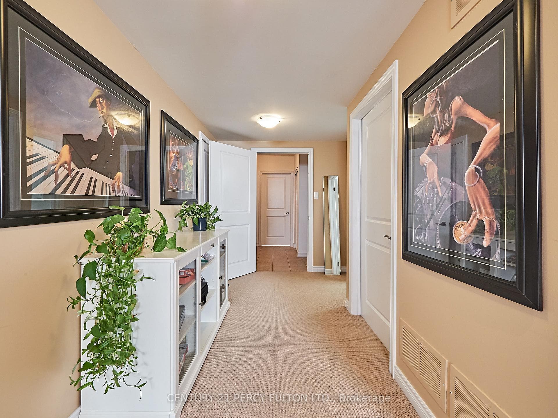 1660 Arborwood Drive photo 35