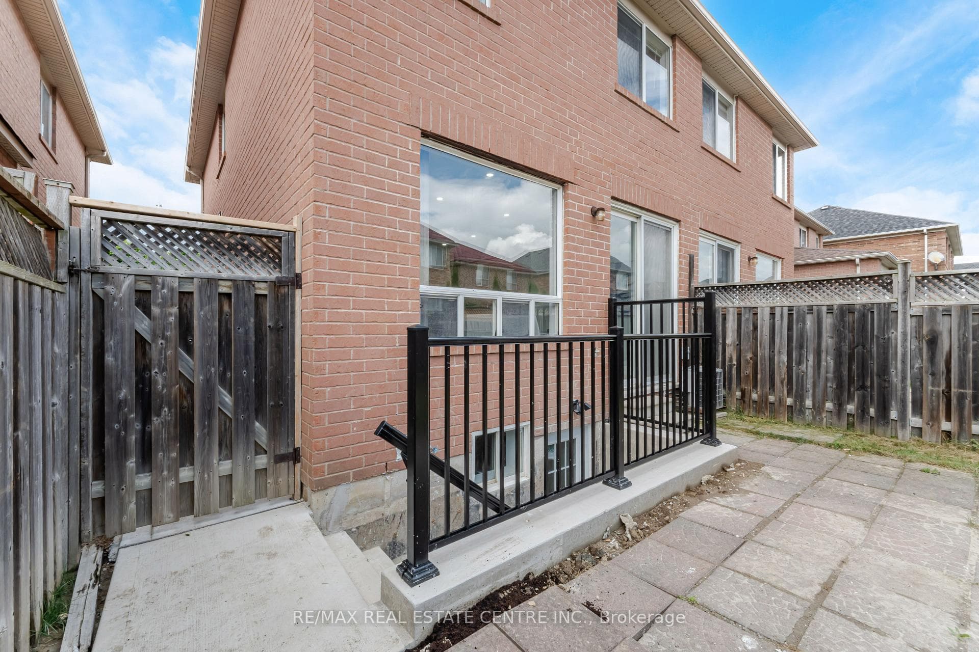 1302 Weir Chase photo 31