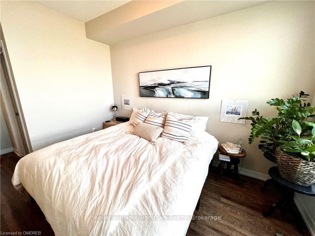 35 SOUTHSHORE Crescent Unit 304 photo 13